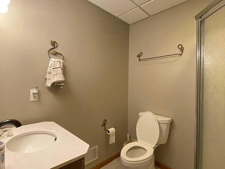 7805 Rutherford Ct — Photo 42