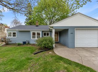 811 N Hine Ave, Waukesha, WI 53188