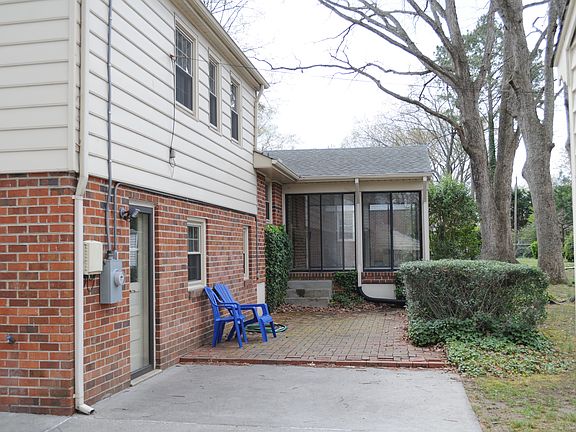 2nd image of 1910 Sweetwater Ln