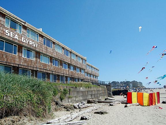 2nd image of 145 NW Inlet Ave #314