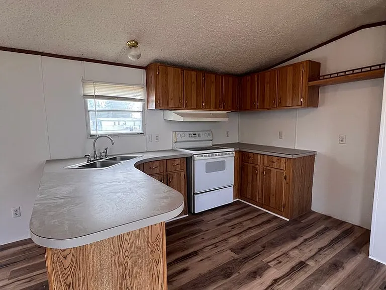 25 Benton Birmingham Rd #65 — Photo 11