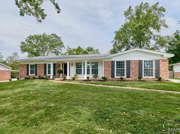 413 Claymont Dr, Ballwin, MO 63011