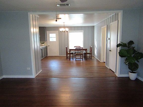 4th image of 807 Woodland Dr