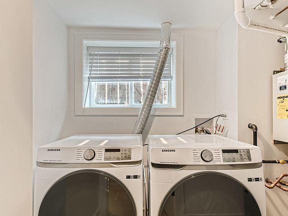 5th image of 3900 W Wrightwood Ave #1N