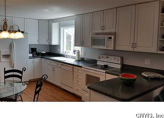 2nd image of 4256 Forestbrook Dr