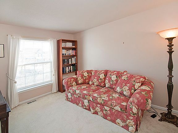 4th image of 2831 Chaseway Dr