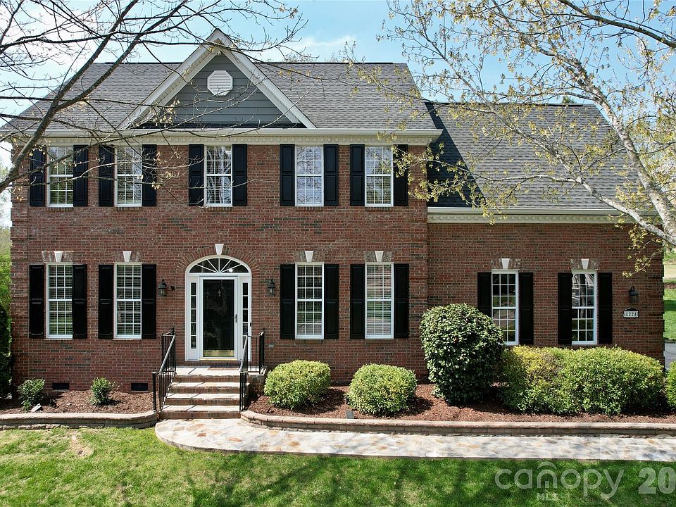 1st image of 8224 Glamorgan Ln