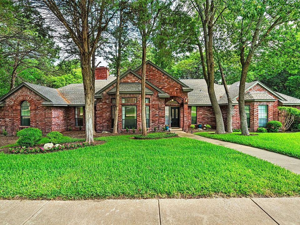 1st image of 1937 Valley View Dr