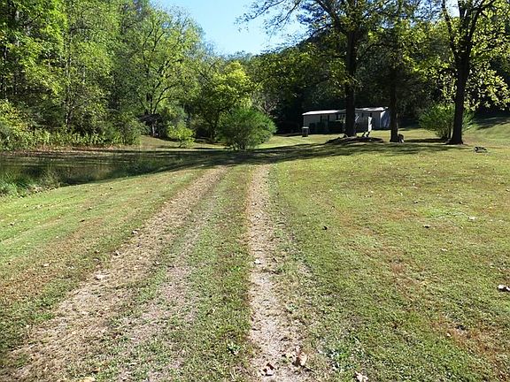 3rd image of 4318 Daniels Creek Rd