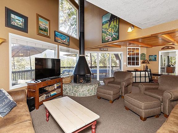 4th image of 37668 Shoreline Dr