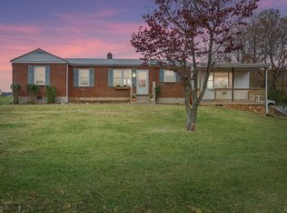 1077 Camden Hill Ln, Big Island, VA 24526