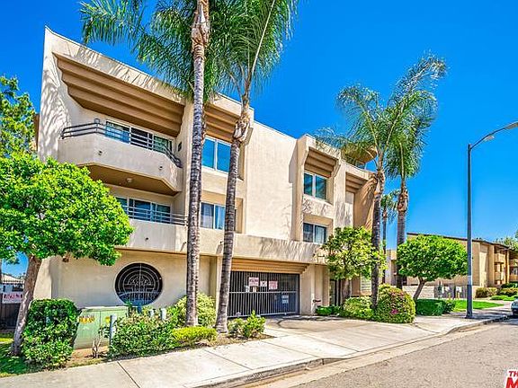 2nd image of 15455 Sherman Way APT 9