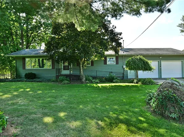 6681 Lakeview Dr, Kinsman, OH 44428