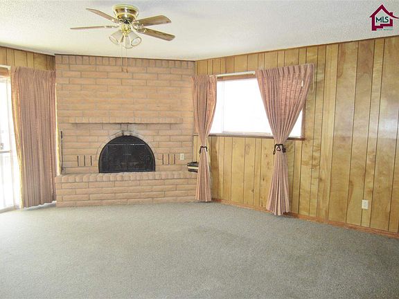 2nd image of 2704 Crestview Dr