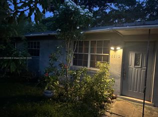 6890 SW 16th Ct, North Lauderdale, FL 33068