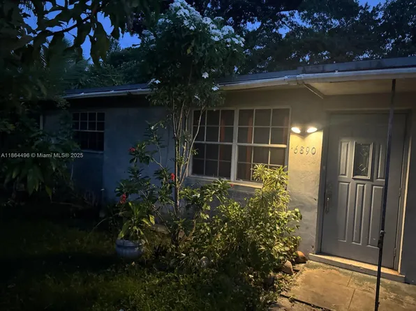 6890 SW 16th Ct, North Lauderdale, FL 33068