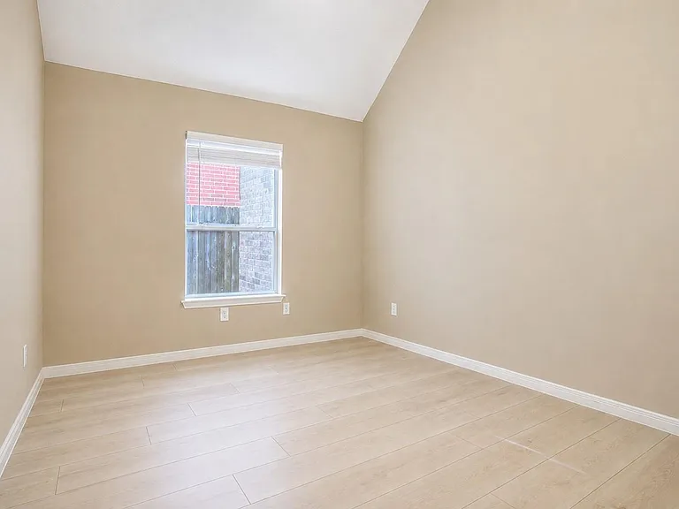 22422 Cascade Springs Dr — Photo 15