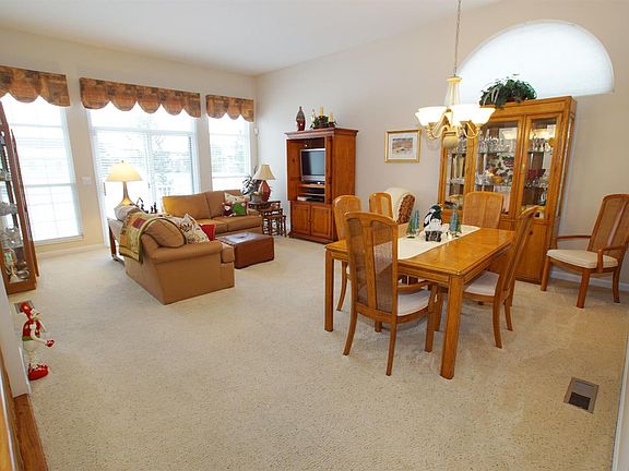 3rd image of 5766 Clearwater Dr