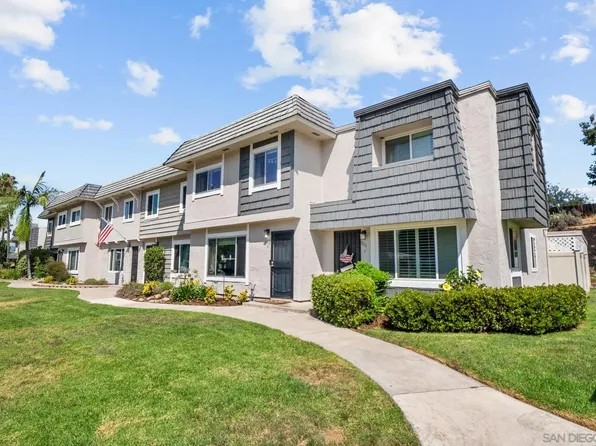 9416 Carlton Oaks Dr Unit E, Santee, CA 92071