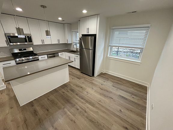4th image of 4628 N Winchester Ave #1W