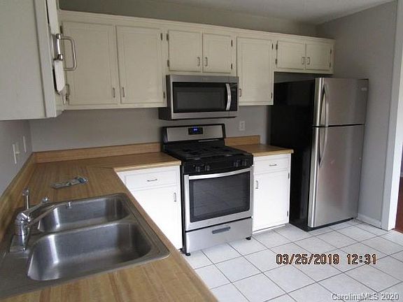 4th image of 344 Vista Grande Cres