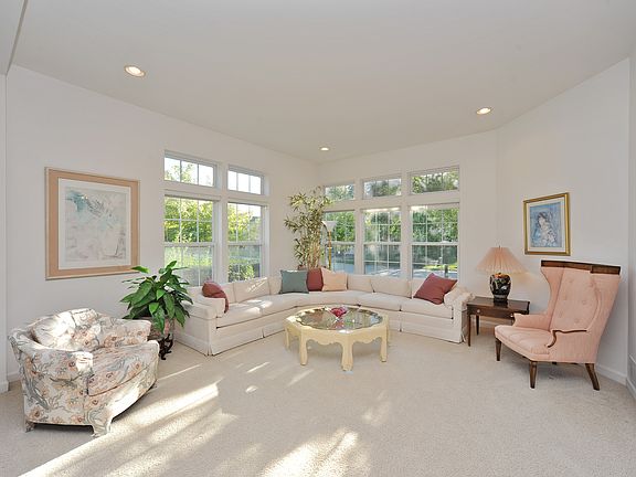 3rd image of 503 Pebble Beach Ln