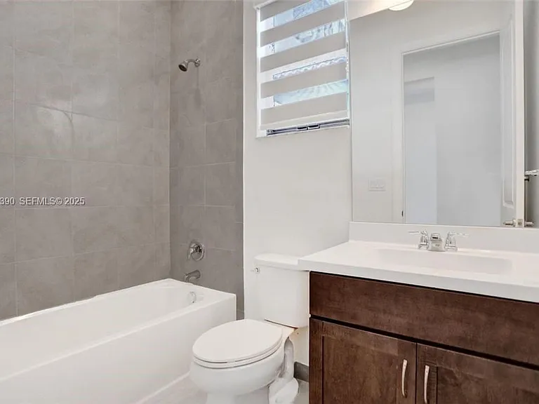 8450 NW 39th Ct #8450 — Photo 18