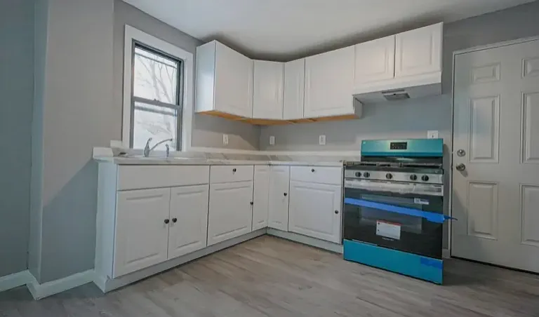105 Asylum St #1-2-3 — Photo 6