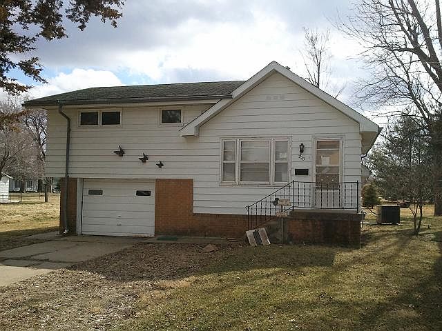 1st image of 708 Grand St