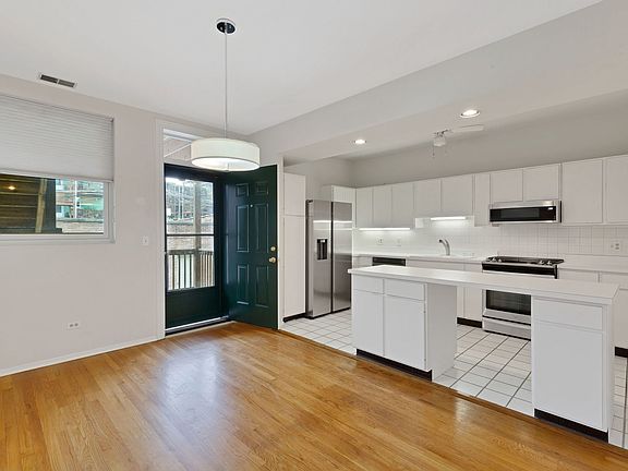 5th image of 5246 N Kenmore Ave APT 1N