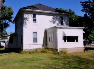 903 N Page St, Marengo, IL 60152