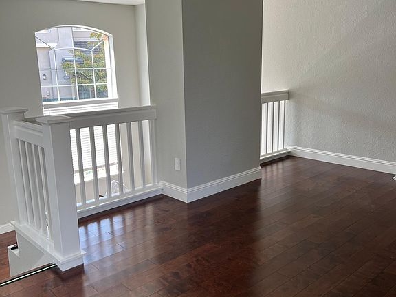 4th image of 4029 Skylark Ln