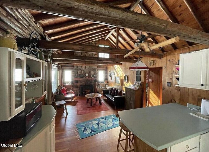 5th image of 146 Smith Beach Road