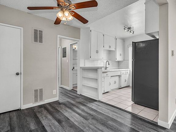 5th image of 4926 August St #18
