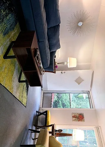 1152 Arlington Pkwy NE #B — Photo 2