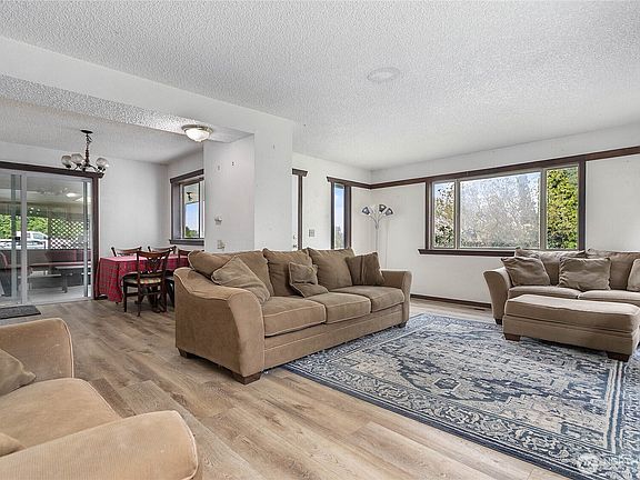 4th image of 3257 E Badger Road