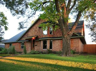 9414 Springbranch Dr, Dallas, TX 75238