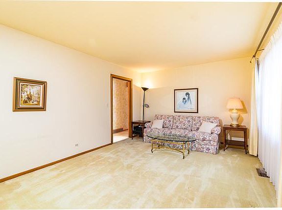 2nd image of 648 N California Ave