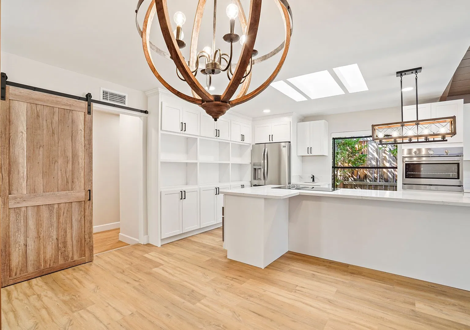 Fully Remodeled 5-Bedroom Home Ideal for Multigenerational Living — Photo 3