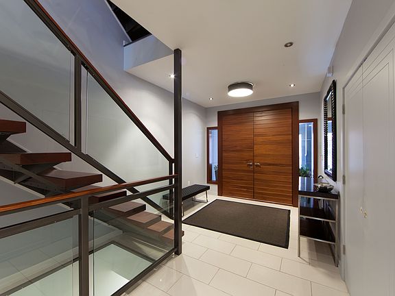 4th image of 1009 N Orianna St