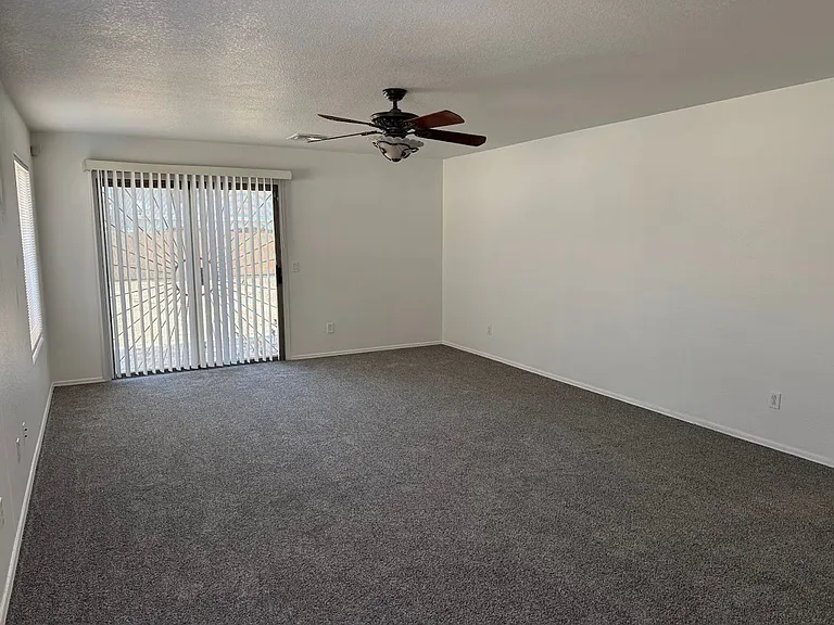 8144 W Watkins St — Photo 7
