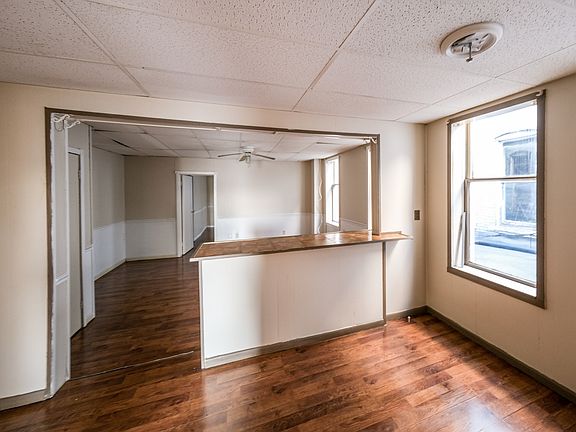 2nd image of 984-996 Jefferson Ave #15126178