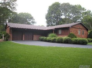 4 Vicar Ct, Nesconset, NY 11767