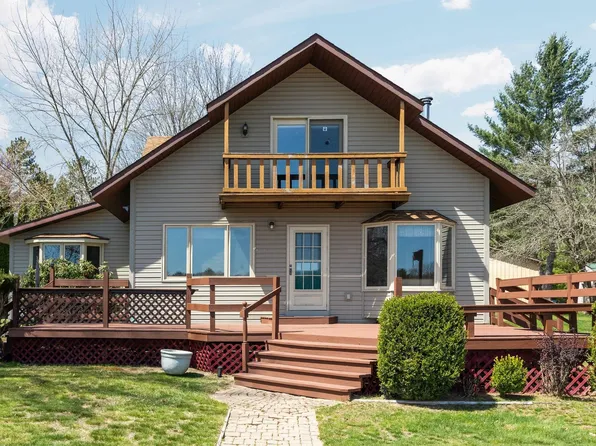 612 W River Ct, Gladwin, MI 48624