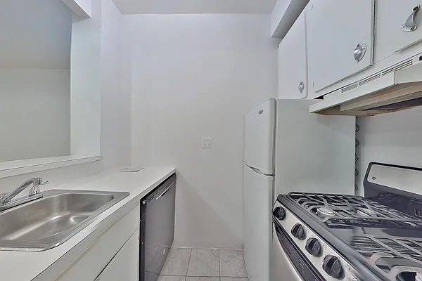 Rented by Platinum Properties | media 6