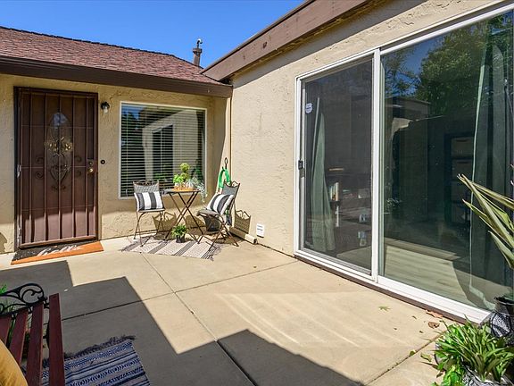 4th image of 225 Fairoaks Drive