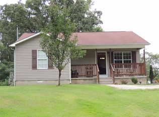 1135 Alberton Rd, Lexington, TN 38351