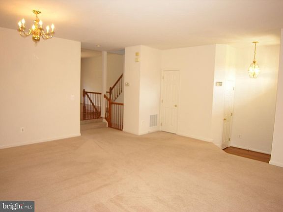 4th image of 5293 Ballycastle Cir