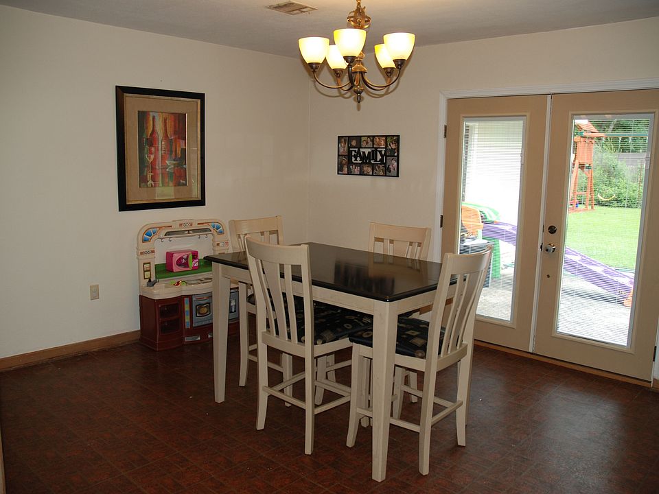 2nd image of 4013 Downing Dr