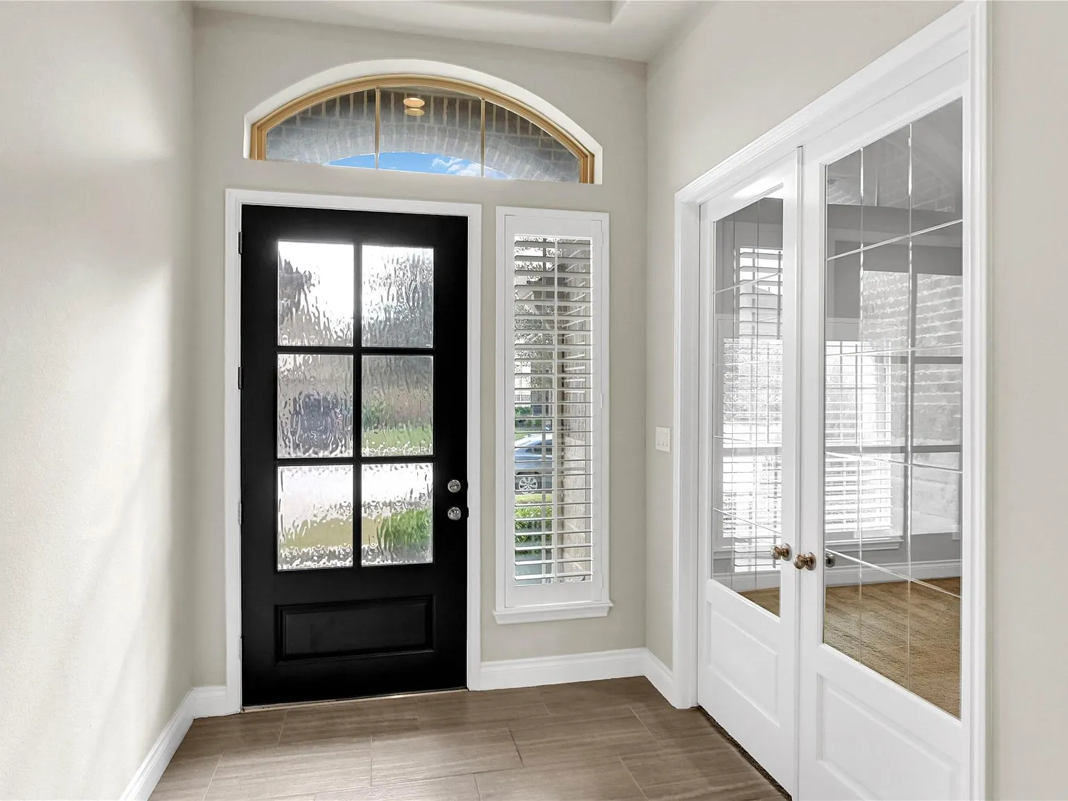 4 bed, 3.0 bath, 2524 sqft, $3,100 — Photo 3